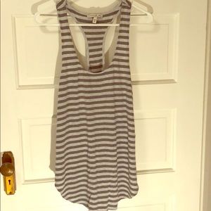 Express tank top with side slits